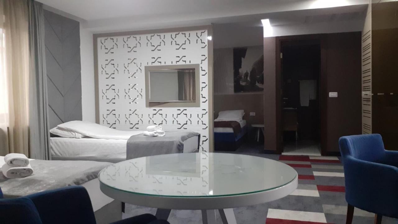 Hotel Boutique Bristol Sarajevo Bagian luar foto
