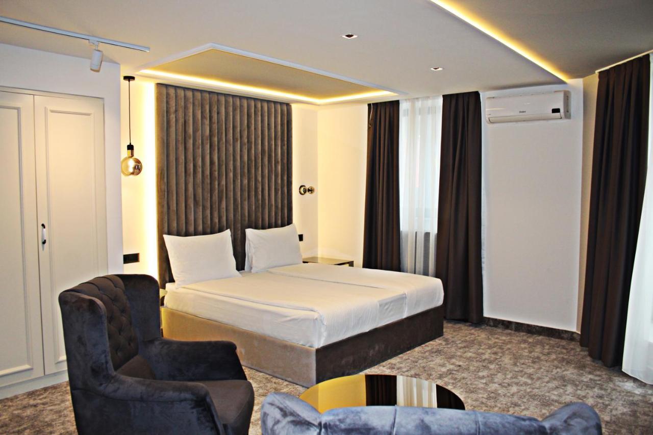 Hotel Boutique Bristol Sarajevo Bagian luar foto