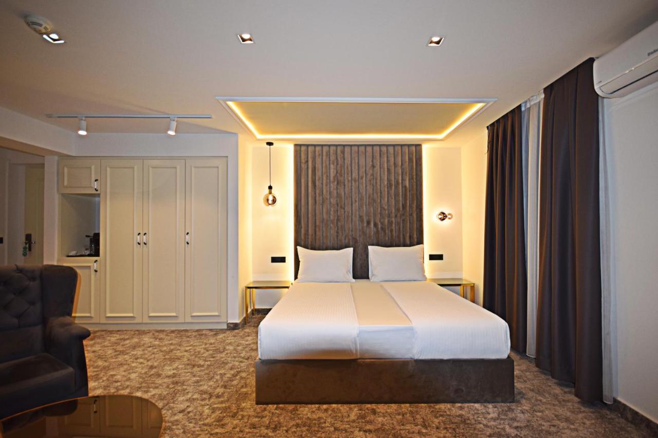 Hotel Boutique Bristol Sarajevo Bagian luar foto