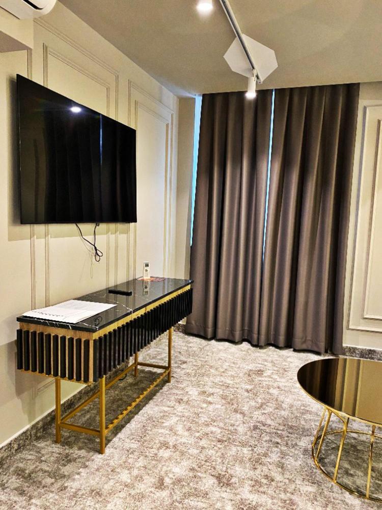 Hotel Boutique Bristol Sarajevo Bagian luar foto