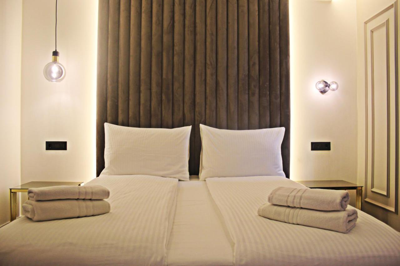 Hotel Boutique Bristol Sarajevo Bagian luar foto
