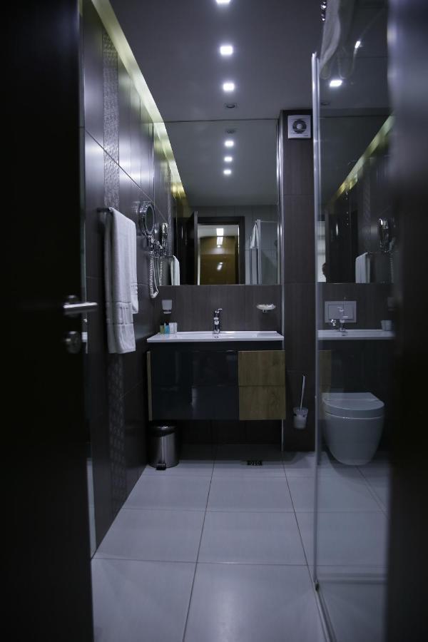 Hotel Boutique Bristol Sarajevo Bagian luar foto