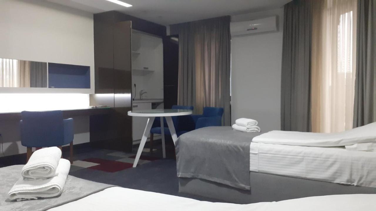 Hotel Boutique Bristol Sarajevo Bagian luar foto