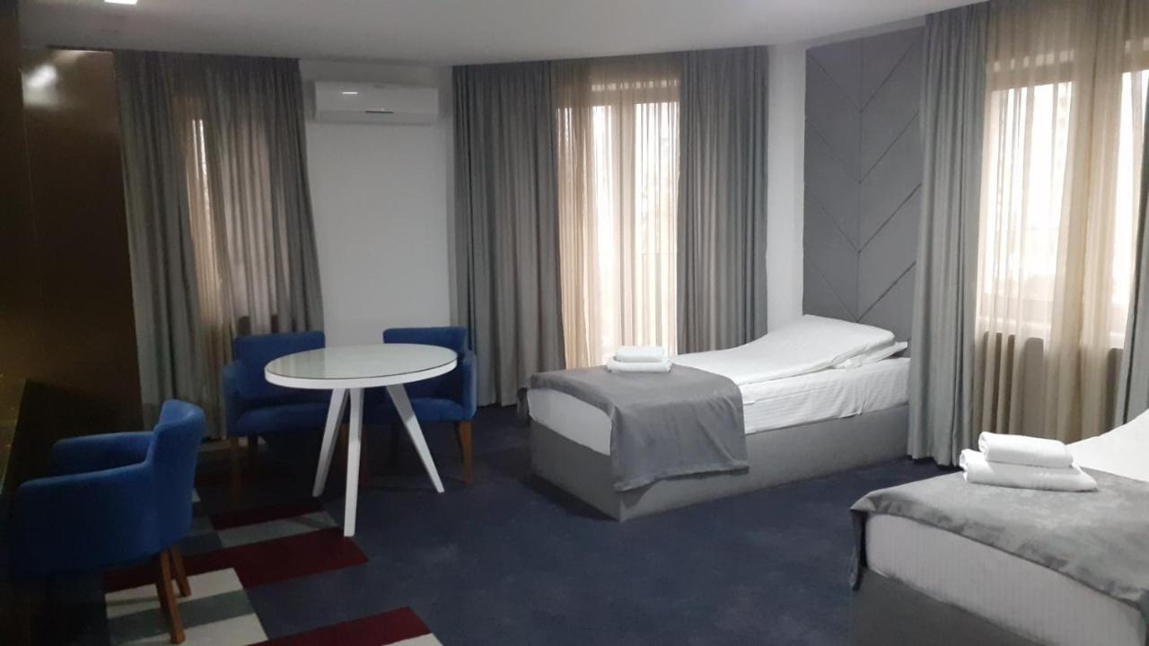 Hotel Boutique Bristol Sarajevo Bagian luar foto