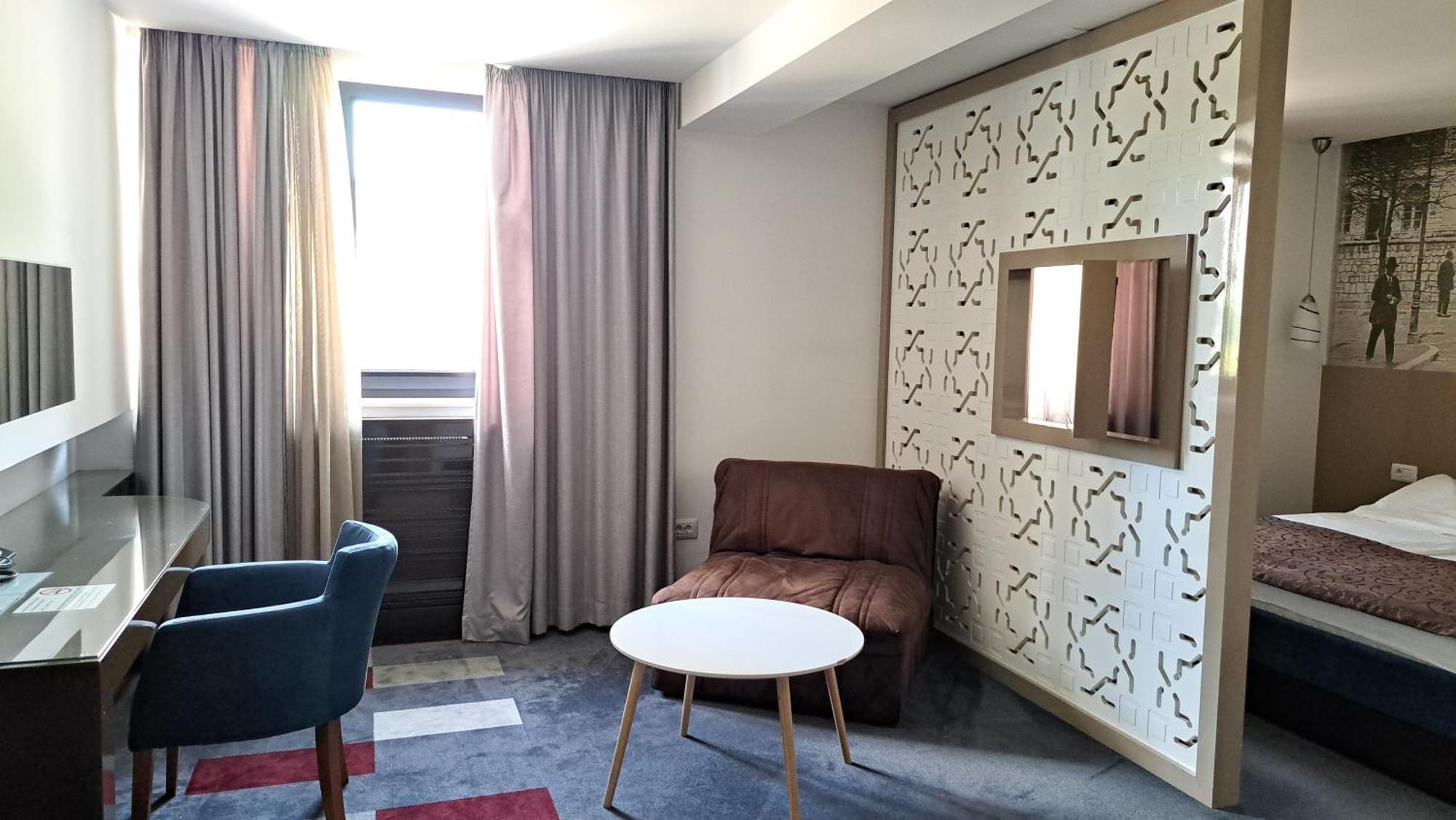 Hotel Boutique Bristol Sarajevo Bagian luar foto