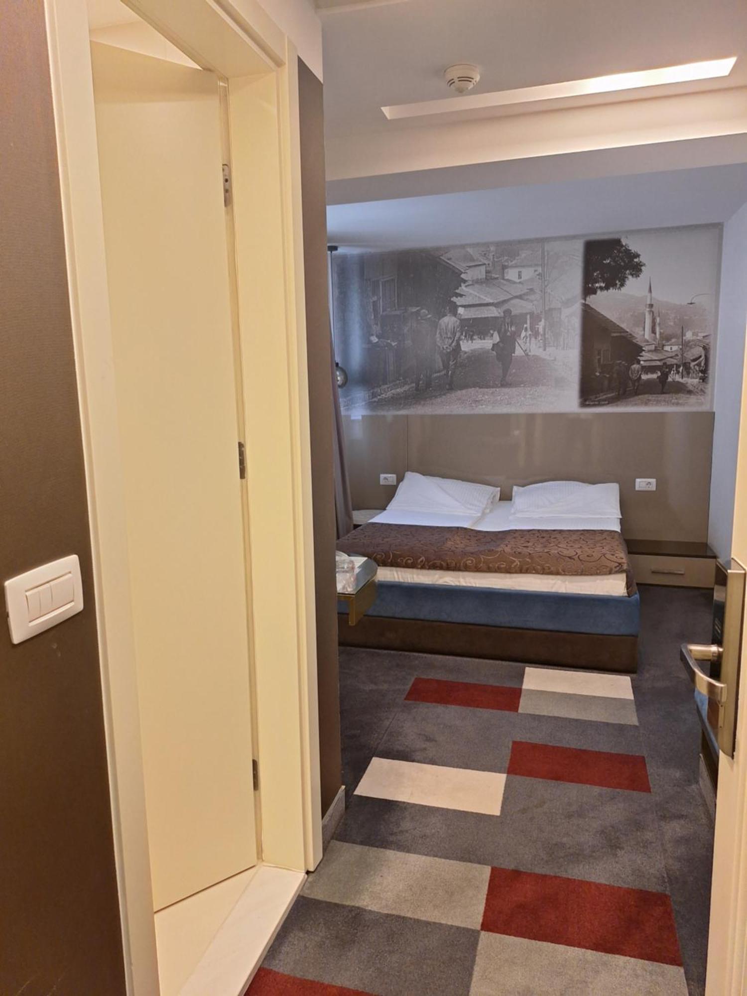 Hotel Boutique Bristol Sarajevo Bagian luar foto