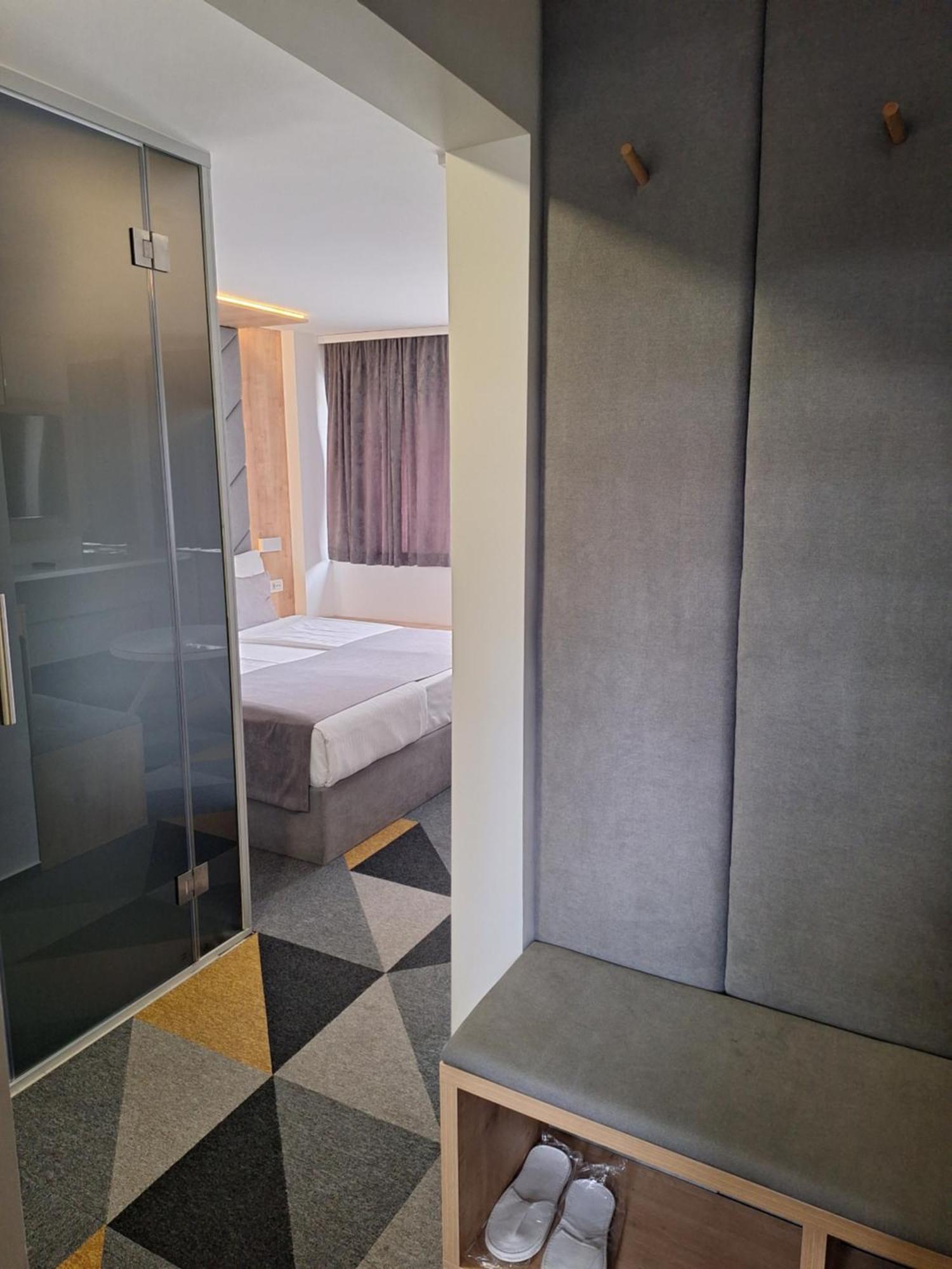 Hotel Boutique Bristol Sarajevo Bagian luar foto