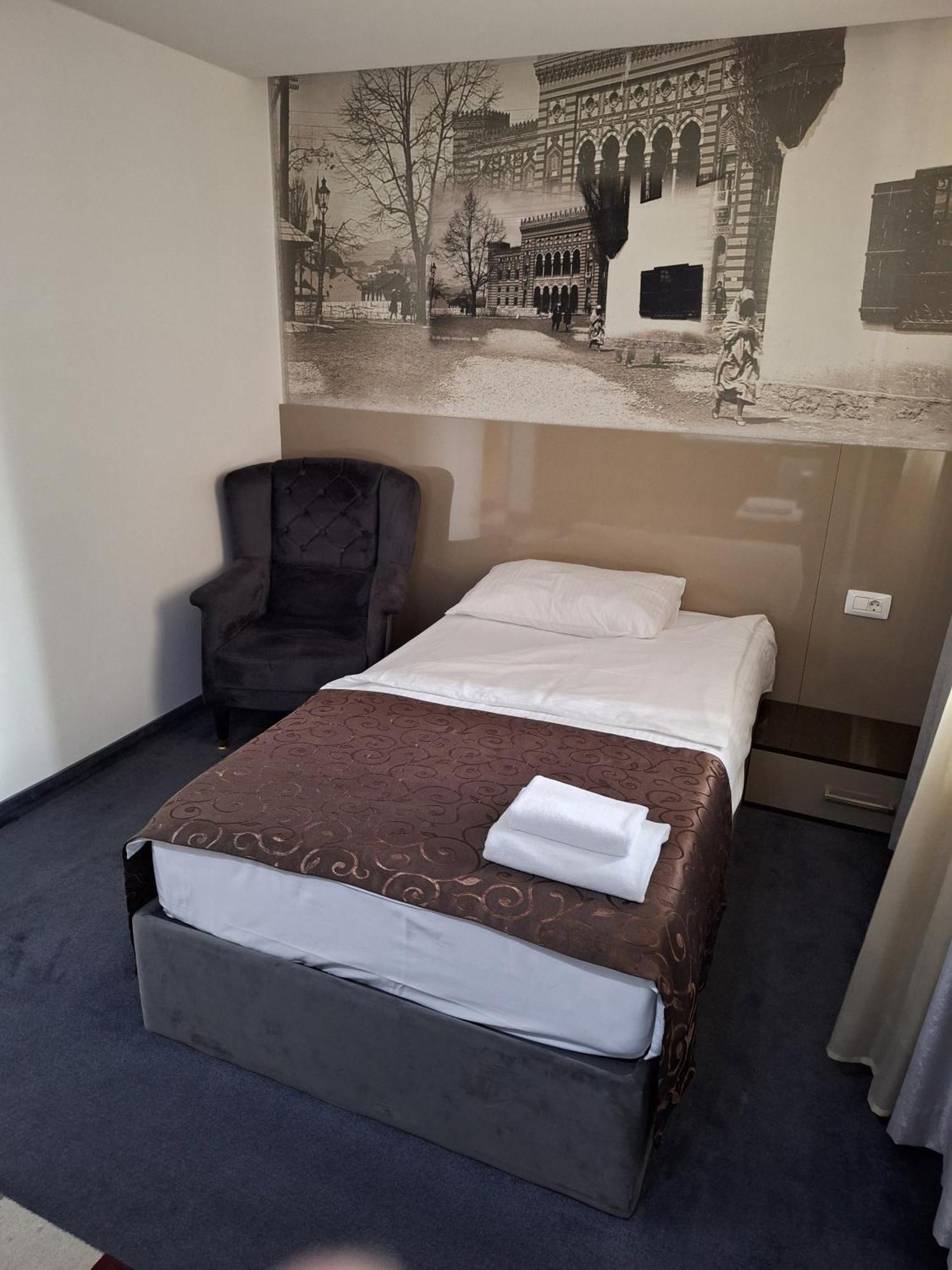 Hotel Boutique Bristol Sarajevo Bagian luar foto