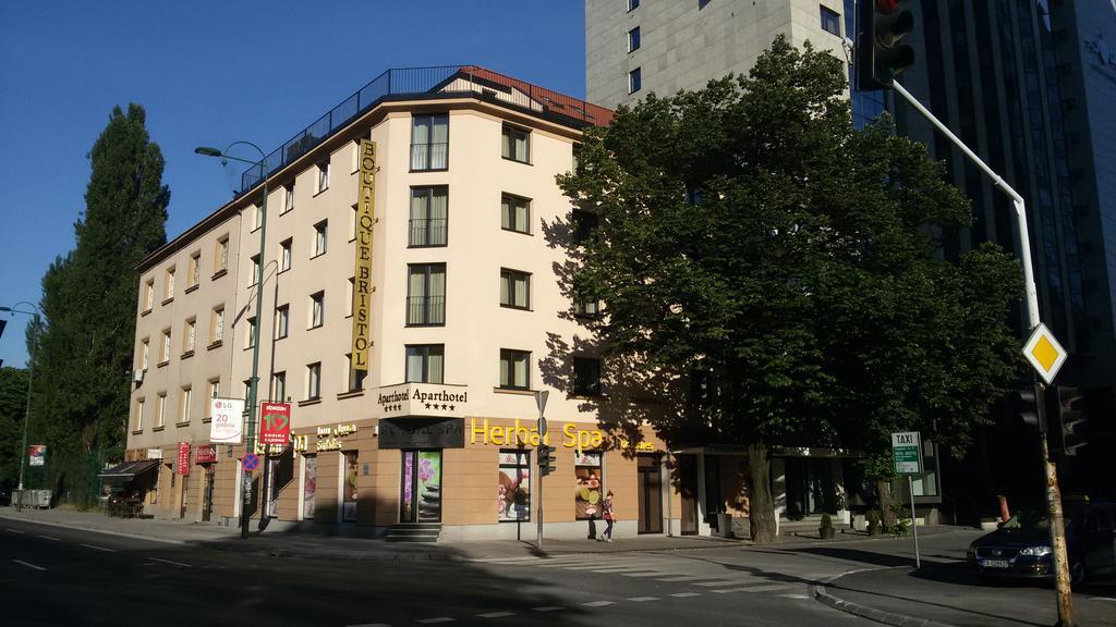Hotel Boutique Bristol Sarajevo Bagian luar foto