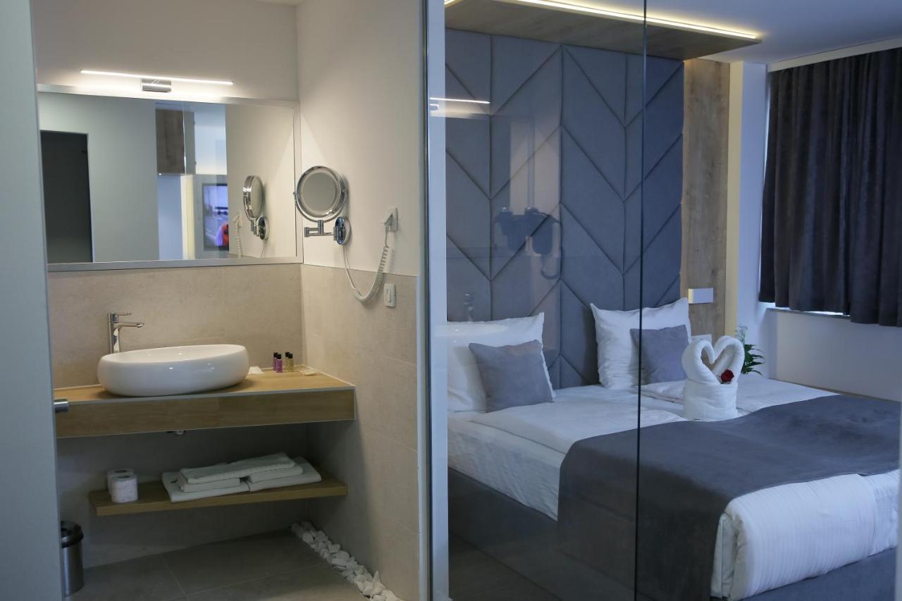 Hotel Boutique Bristol Sarajevo Bagian luar foto
